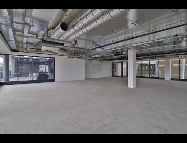 440M² OFFICE TO LET IN WATERFALL